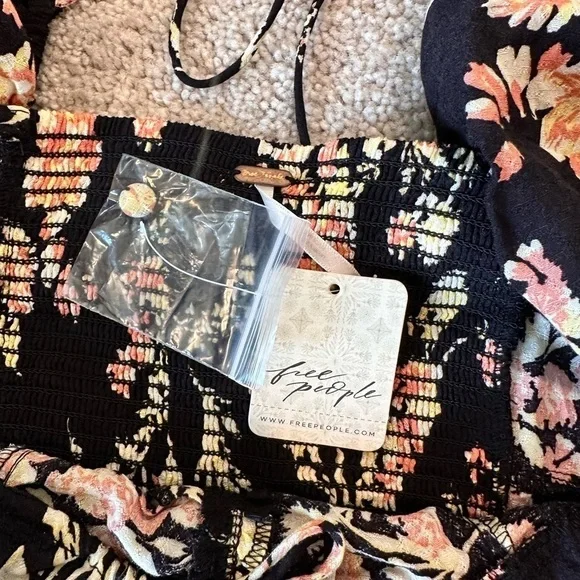 Free People Hilary Print Keyhole Neck Top - Picture 7 of 10